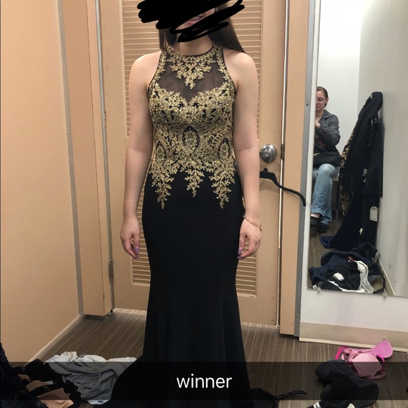 BLACK AND GOLD PROM DRESS - Picture 3 of 3
